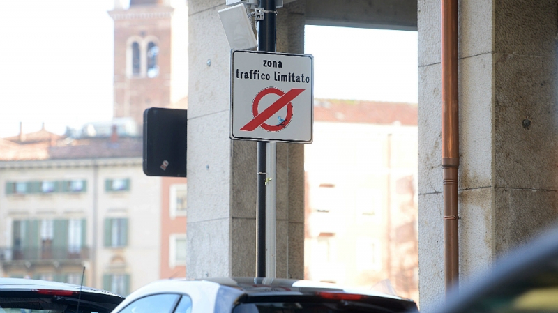 Individuato furgone entrato in ztl a targa coperta