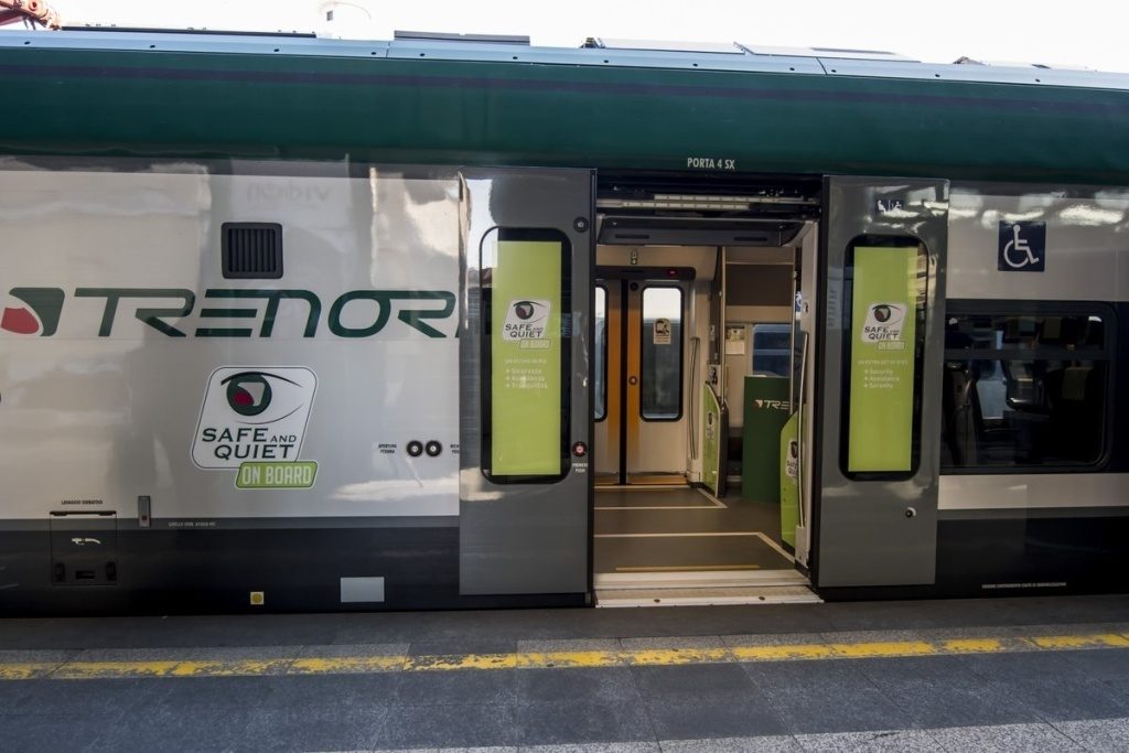 Sicurezza sui treni lombardi: Firmata la convenzione tra Polizia di Stato e Trenord