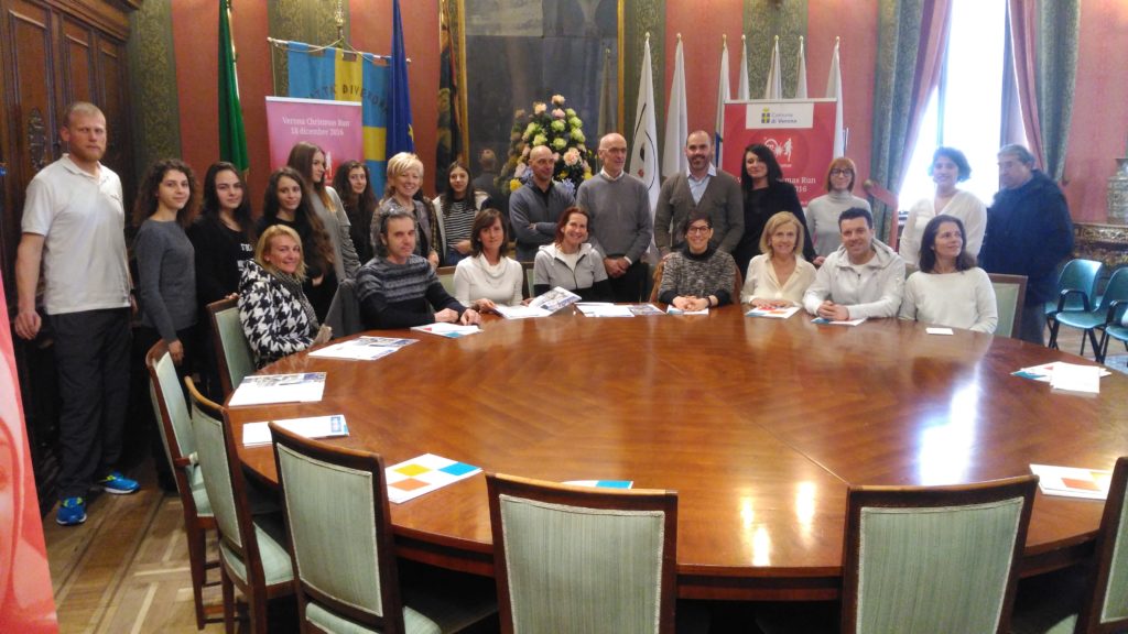 “Christmas Run”: consegnato ricavato di 5960 euro agli Istituti Scolastici