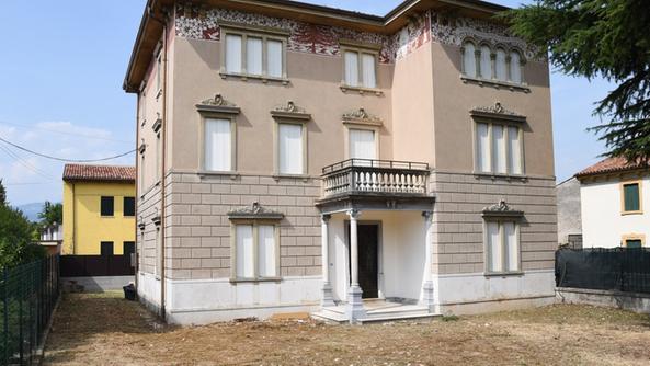 Pescantina – Verona profughi a Villa Vezza: quando l’istituzione perde la retta via