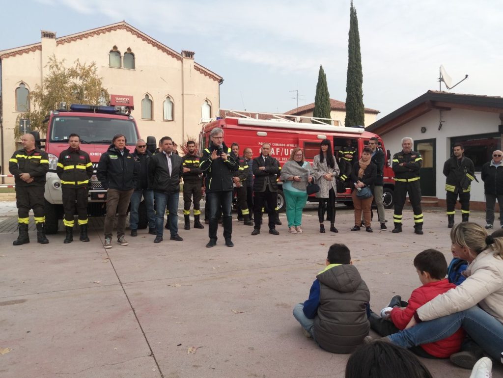 Sul Monte Grappa esercitazione A.I.B. Bottacin: “Antincendio boschivo eccellenza tutta Veneta”. A Isola Rizza tappa del progetto “Scuola sicura”
