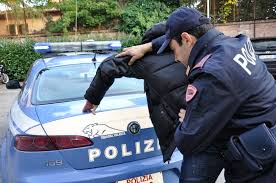 Pluripregiudicato in escandescenza all’interno di un bar: arrestato dalla Polizia di Stato.