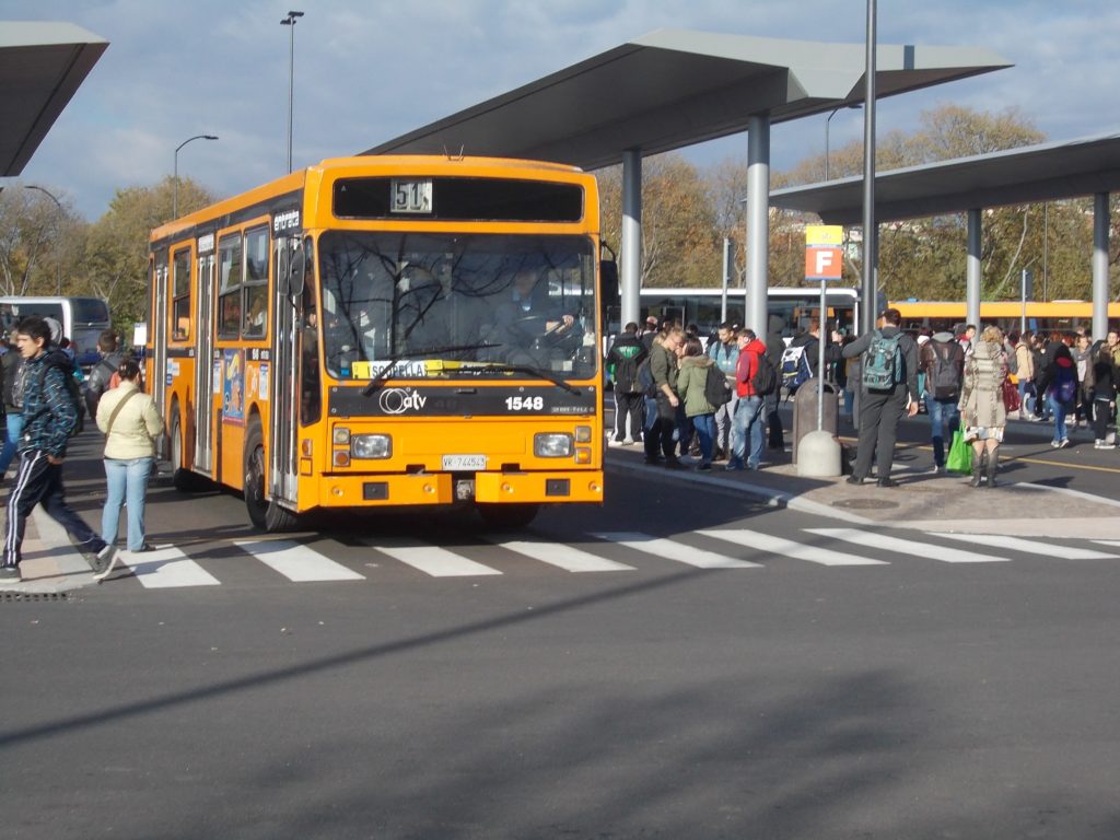 Polizia Municipale: 14 sanzioni a due bus di linea e a un autocarro. Con il Targa System controllati più di 4 mila veicoli