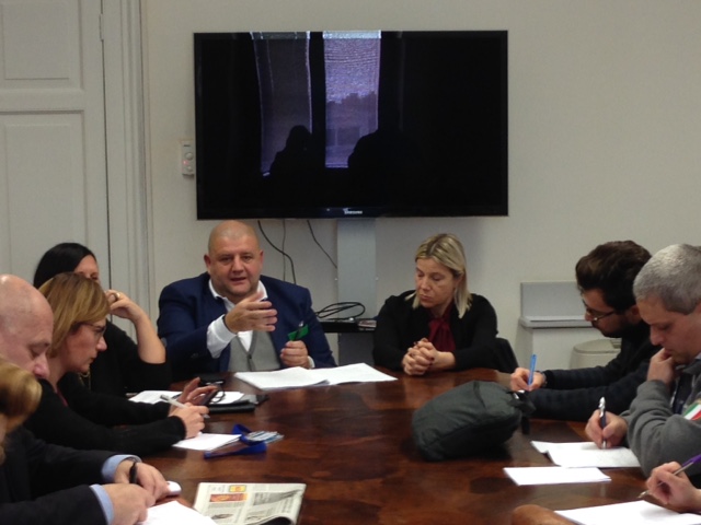 APERTURE ESERCIZI COMMERCIALI NEI GIORNI FESTIVI. MARCATO E LANZARIN: “IL VENETO NON DEMORDE, LIMITARLE E’ UNA QUESTIONE ETICA E VALORIALE. CHIEDIAMO L’IMPEGNO DEI CANDIDATI VENETI AL PARLAMENTO NELLE PROSSIME ELEZIONI”