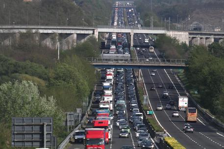 Autostrade: Assessore de Berti, “Toninelli dimentica di aver firmato lui l’aumento dei pedaggi di Cav”