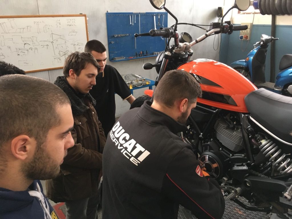 Con la passione cambiamo il sapore della scuola: Ducati Verona e Scaligera Formazione-Engim realizzano un corso per gli studenti amanti delle due ruote.
