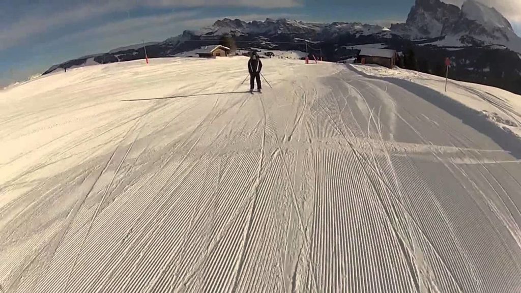 TRAVOLTA SULLA PISTA DA SCI IN ALTO ADIGE MA LO SCIATORE E’ SVEDESE