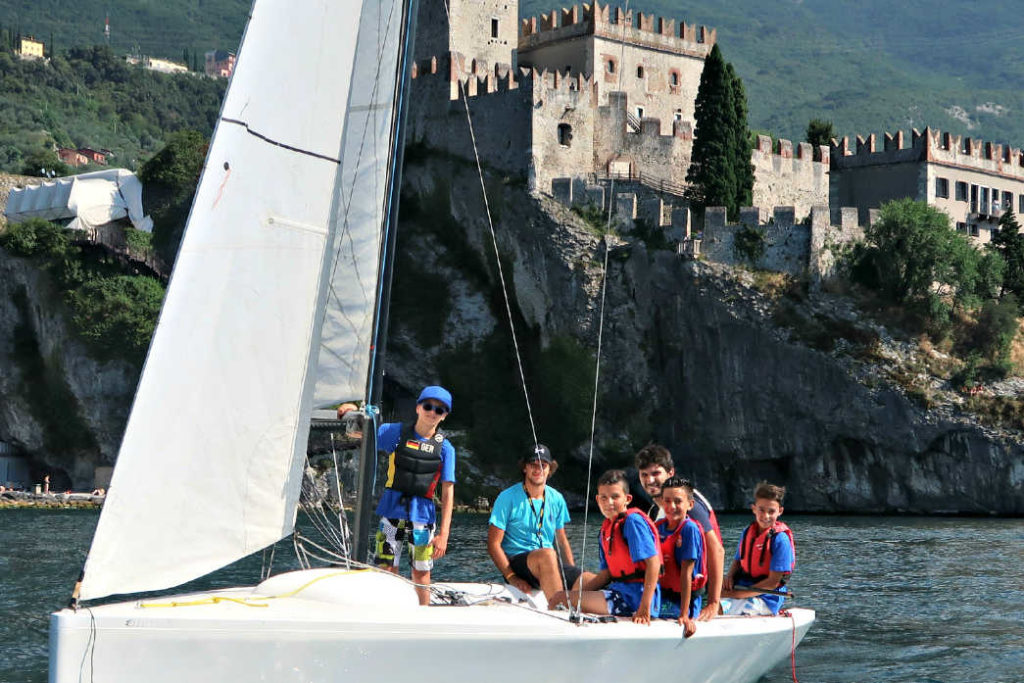 Hellas Camp: in vela sul Lago di Garda, che giornata a Malcesine