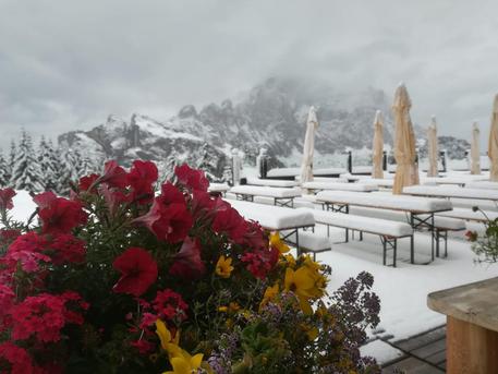 Maltempo: a Nord l’estate si spezza, neve e ‘inverno’ su Dolomiti