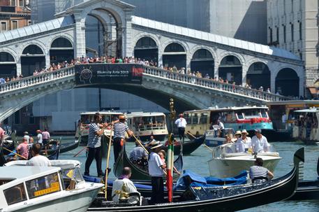 Venezia, arriva la ‘tassa di sbarco’