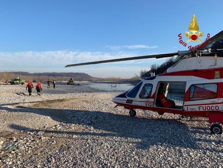 Precipita aereo storico, salvo pilota