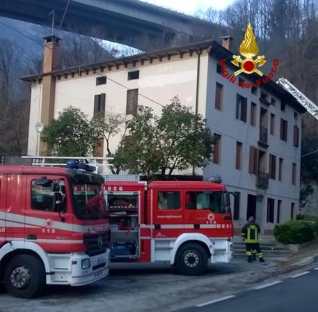 Incendio stabile migranti, nessun ferito