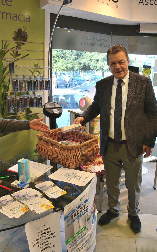 Sottosegretario alla Salute Luca Coletto alla Giornata di Raccolta del farmaco «La forza del volontariato al servizio del territorio e della popolazione meno abbiente»