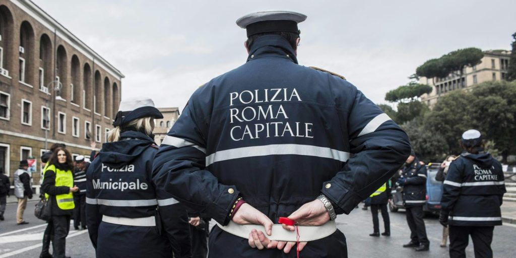 Campidoglio: da oggi in servizio 407 vigili neoassunti. Subito operativi nei Municipi e sul territorio
