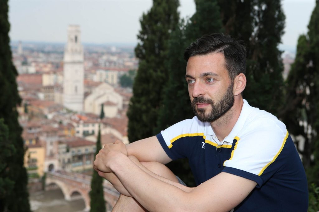 Di Carmine: «Che gioia il gol di tacco! Sogno di giocarmi la serie A con il Verona e i suoi tifosi»