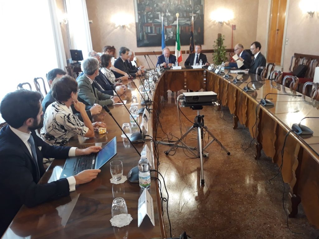 Regione Veneto. Delegazione del Senato francese ricevuta a Palazzo Balbi. Vicepresidente Forcolin, “Notevole l’interesse per il nostro progetto verso l’autonomia”