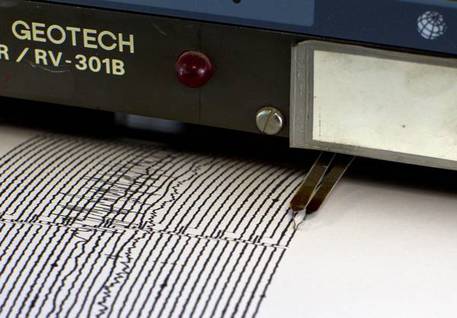 Scossa di terremoto 4.0 a Catanzaro, evacuate le scuole
