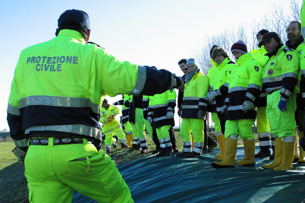 Protezione Civile. Ragazzo dona premio alla Protezione Civile. Assessore Bottacin “Piccoli, grandi gesti che fanno crescere il mondo del volontariato”