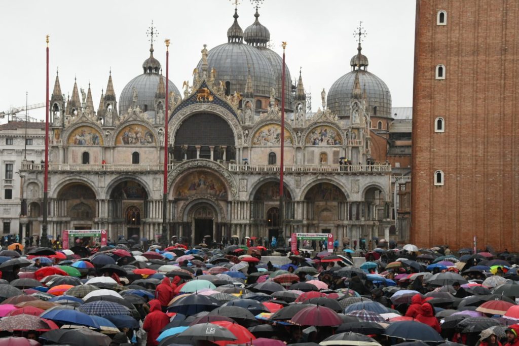 La consigliera Onisto alla cerimonia di consegna dei diplomi di laurea di Ca’ Foscari a San Marco