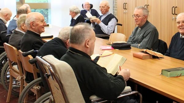 Religiosi non autosufficienti: da Regione contributi per 2,4 mln a congregazioni religiose per assistenza Confratelli