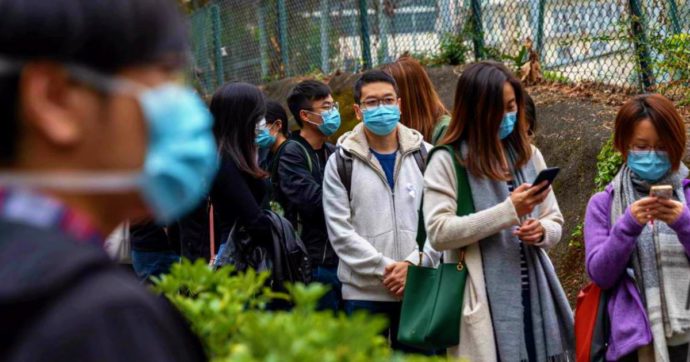 Coronavirus: oltre 42.600 contagi in Cina, 1.016 morti. Testato un vaccino sui topi