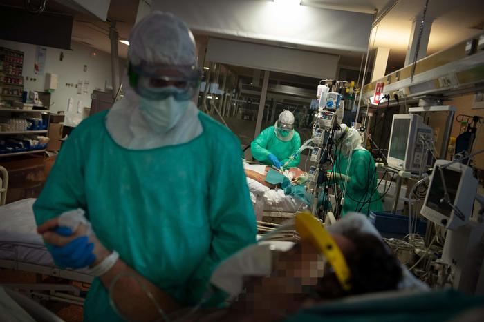 Coronavirus, Iss: “Non c’è stato nessun picco. Con la fase 2 aumenteranno i contagi”