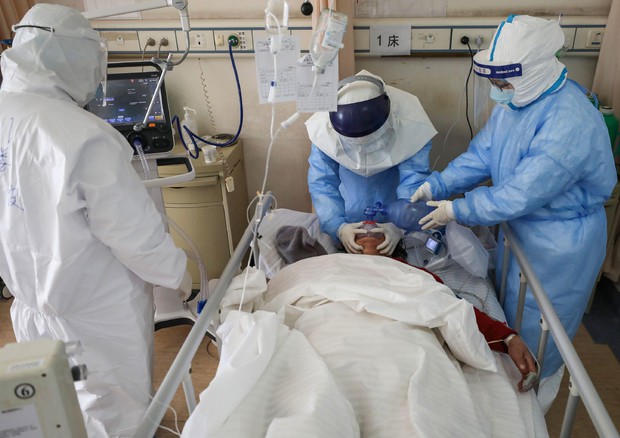 A Pavia alcuni malati curati con il sangue dei guariti