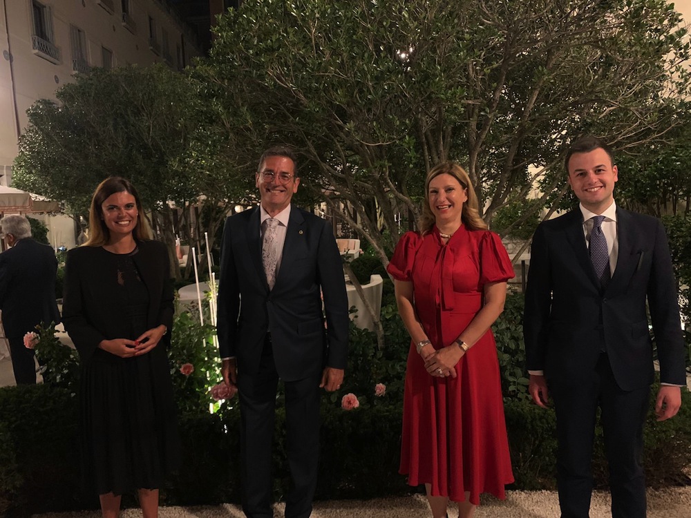 La presidente del Consiglio comunale Damiano e l’assessore Venturini alla cerimonia di insediamento della nuova presidente del Lions club Venezia