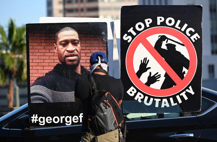 Ucciso un altro afroamericano da un agente. Spunta il video