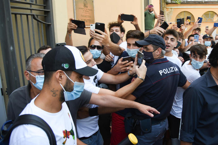 Esame farsa di Suarez, spunta anche il nome di Paratici