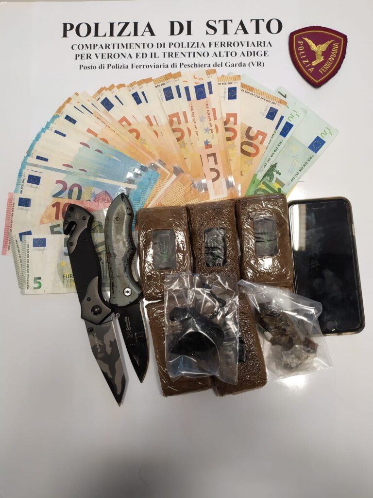 Tenta di superare il controllo in stazione a Peschiera del Garda: giovane italiano arrestato con mezzo chilo di hashish dalla Polizia di Stato