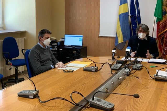 Nuovo DPCM e trasporto pubblico. Con coprifuoco e didattica a distanza stop a autobus notturni e bis per le scuole. Garantite le corse serali per ospedali e stazione