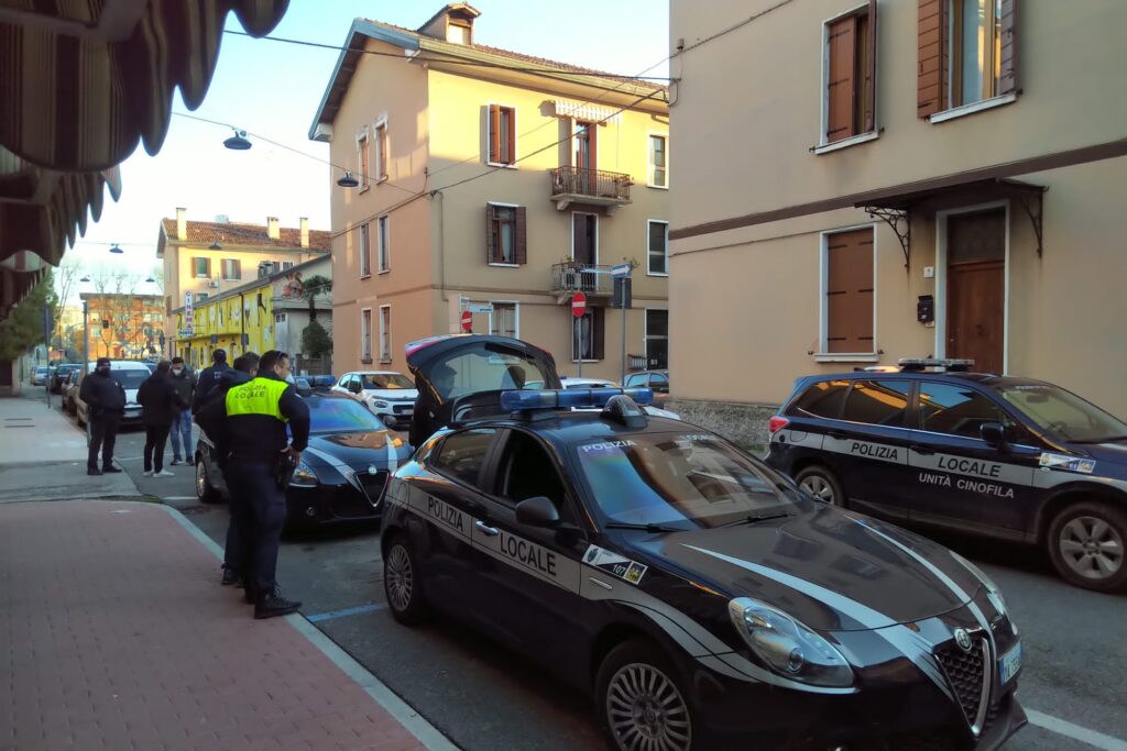 Doppia operazione antidroga della Polizia locale nel Rione Piave: un arresto e una denuncia a piede libero