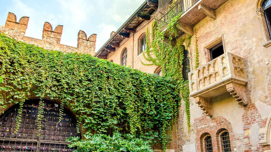 Martedì 12 ottobre la Casa di Giulietta chiusa per le riprese del film Netflix ‘Love in the Villa’