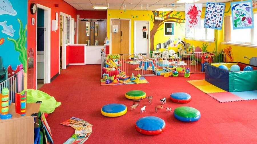 Chiuse metà classi di nidi e materne, ma solo il 2% di bambini contagiati. Sboarina: “Bisogna rivedere la procedura”
