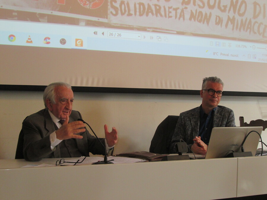 Amministratori e giornalisti “sotto tiro”. Con intimidazioni, minacce, violenze ed azioni legali temerarie